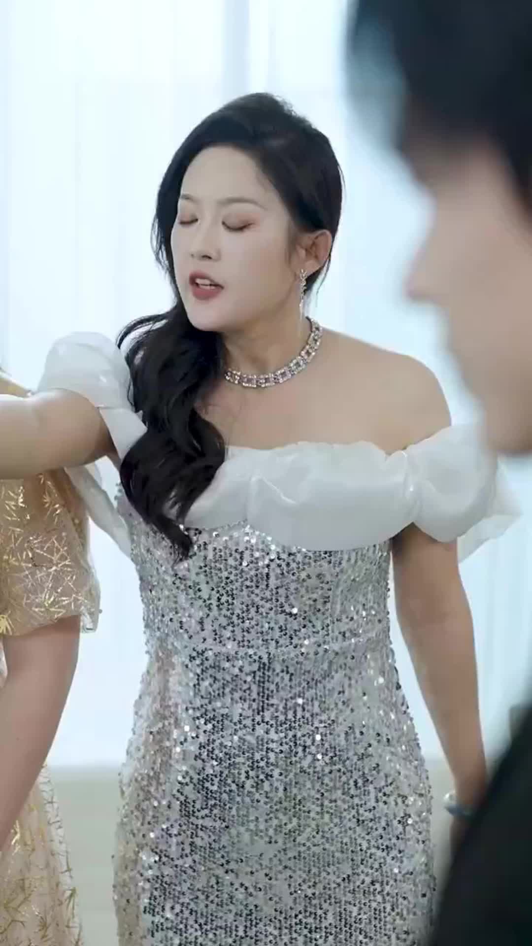 Episode 18 - The Heir Is (Not) Dead